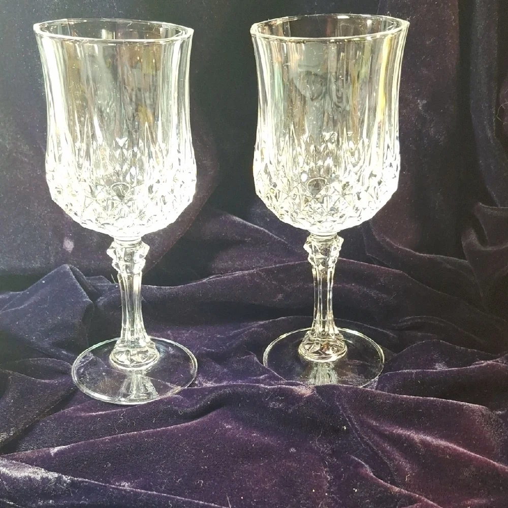 Elegant Crystal Pair Wine Glass Set of 2